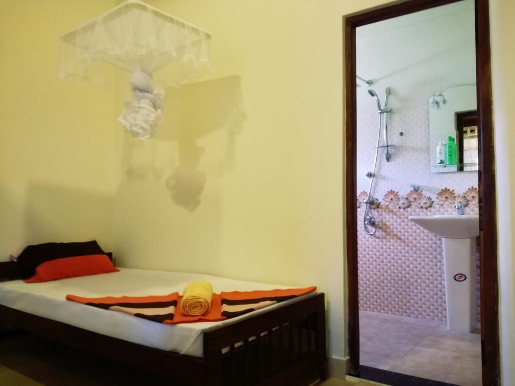 Golden Beach Rest Hotell Tangalle Eksteriør bilde